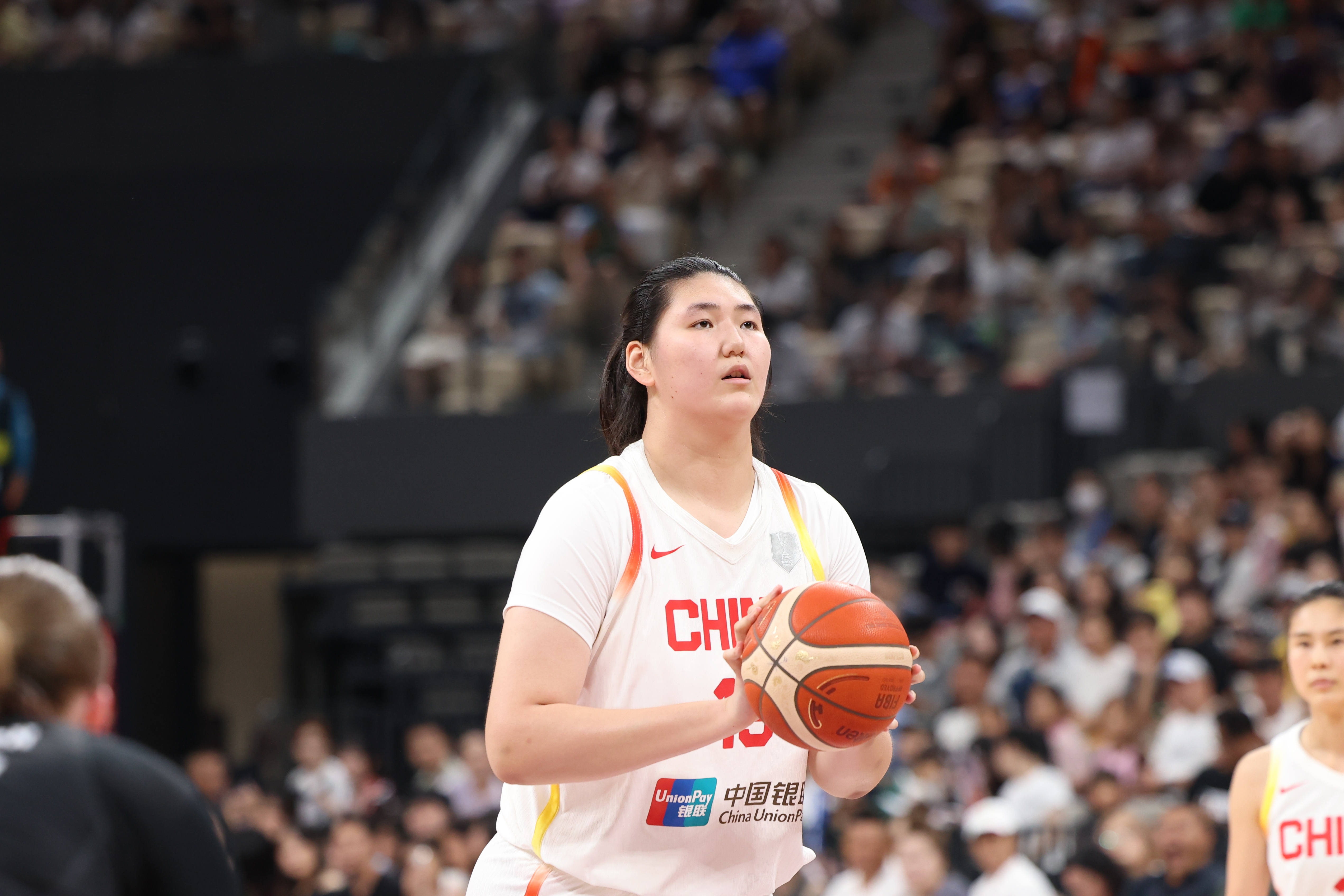 pp电子试玩-苏群：日本小组赛场均三分出手近39次 张子宇打中锋时补防很重要